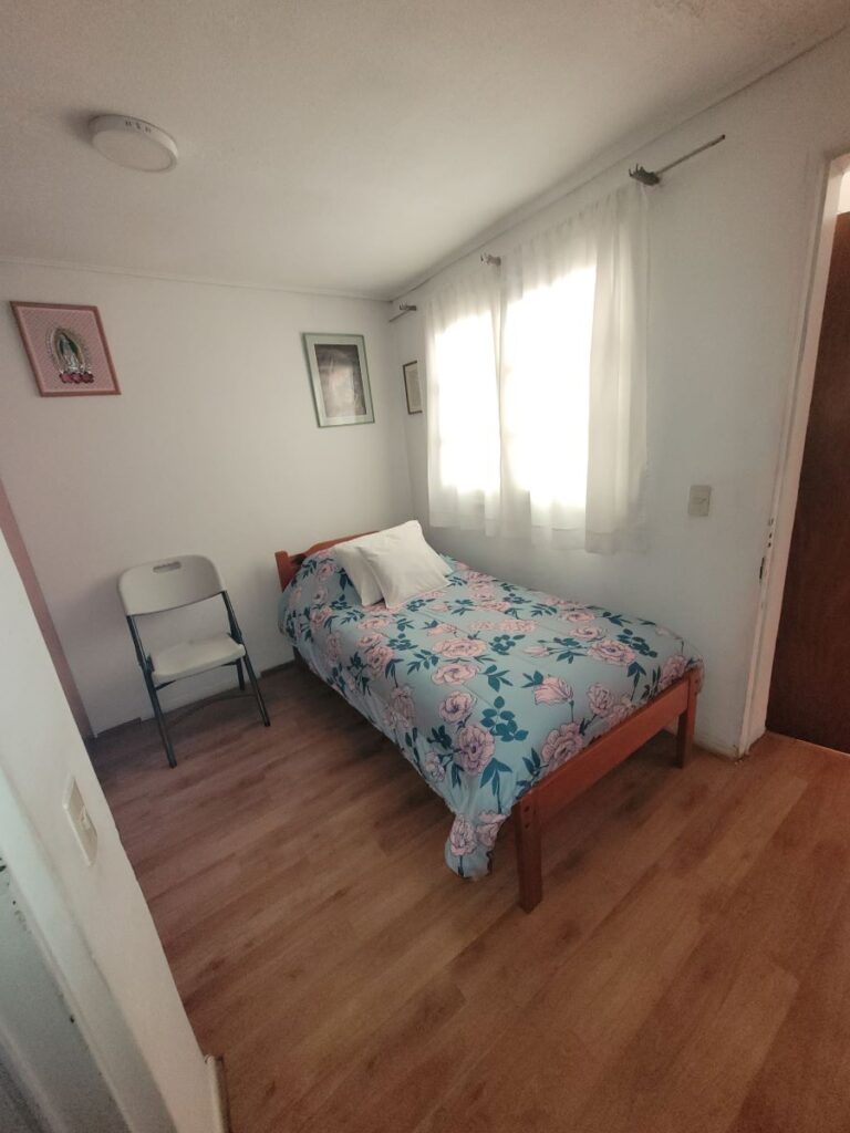 Vendo Hermosa casa La Cebada, Conchali.