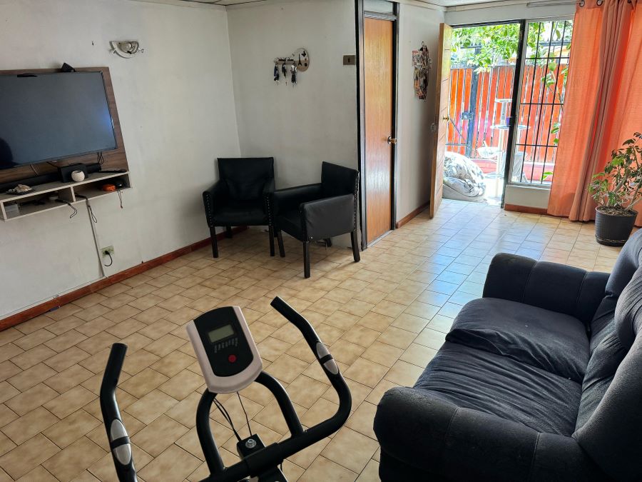 Húsares 1185, Villa Larraguibel, Alonso Ercilla – Av. Américo Vespucio – La Florida.