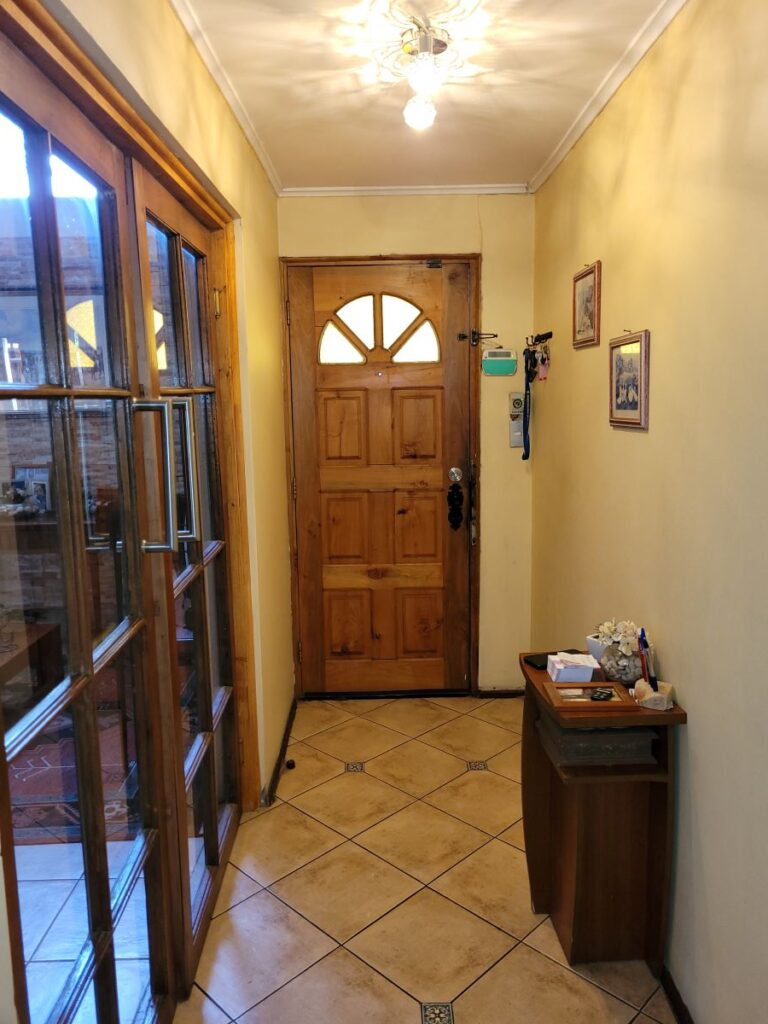 Vendo casa con departamento Interior, Alicahue, La Florida.