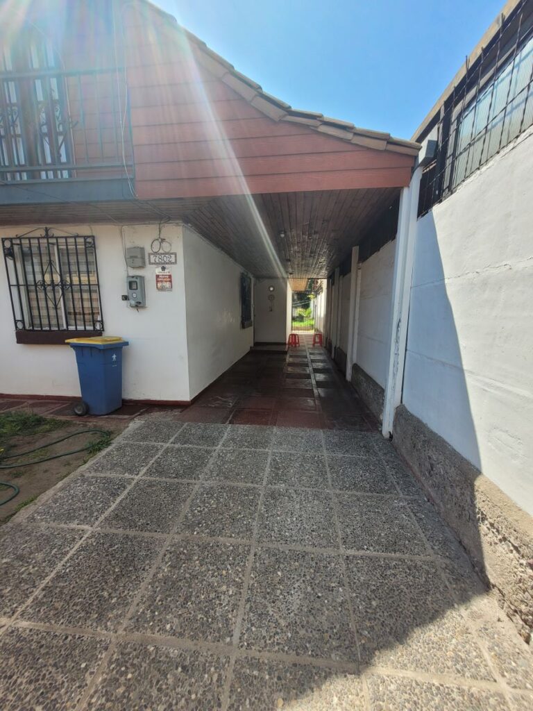 Vendo Amplia casa, Doña Isidora – Gerónimo de Alderete, La Florida.