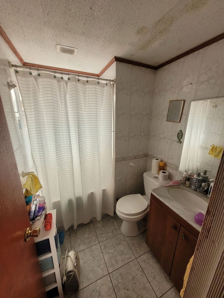 Vendo agradable casa, Pje. Río Cisnes, Villa El Alba.