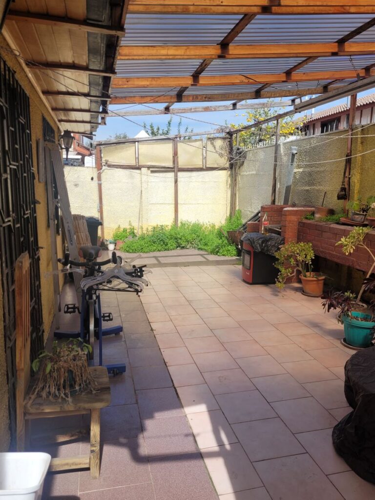 Vendo agradable casa, Pje. Río Cisnes, Villa El Alba.