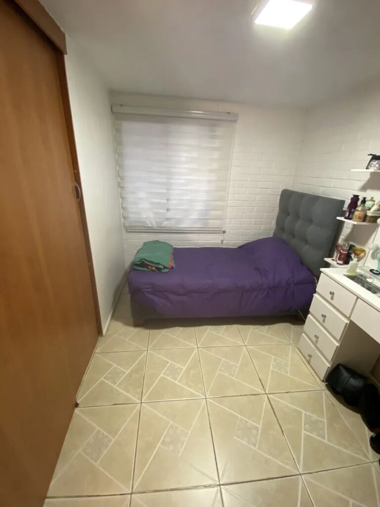 Vendo Casa Plazuela Los Toros, costado Mall Plaza Tobalaba.