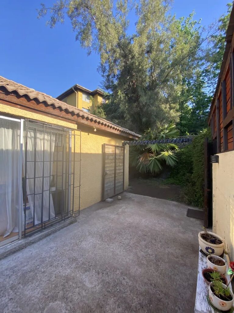 Vendo Casa Plazuela Los Toros, costado Mall Plaza Tobalaba.