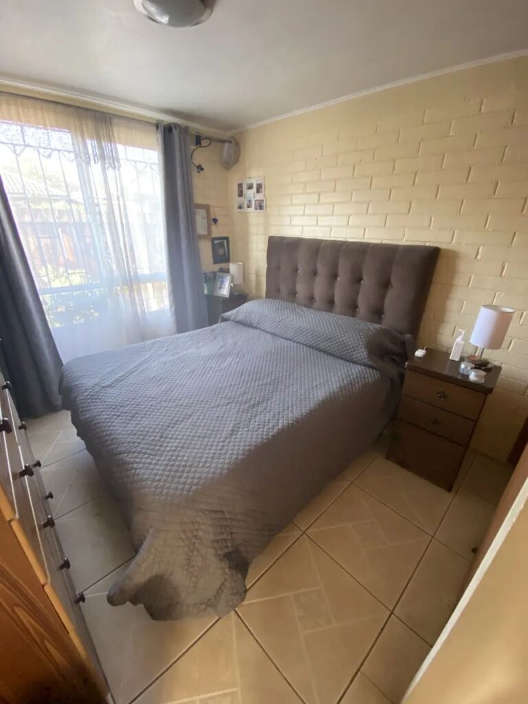 Vendo Casa Plazuela Los Toros, costado Mall Plaza Tobalaba.