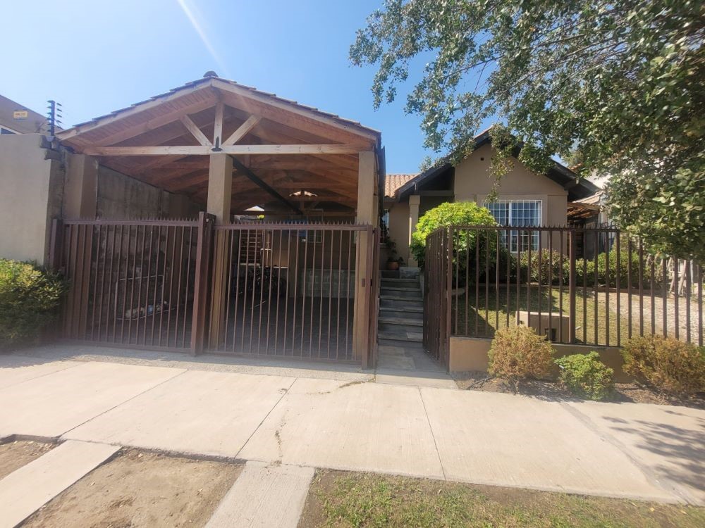 Vendo hermosa casa en sector privilegiado, Hacienda El Peñón, Pte. Alto.