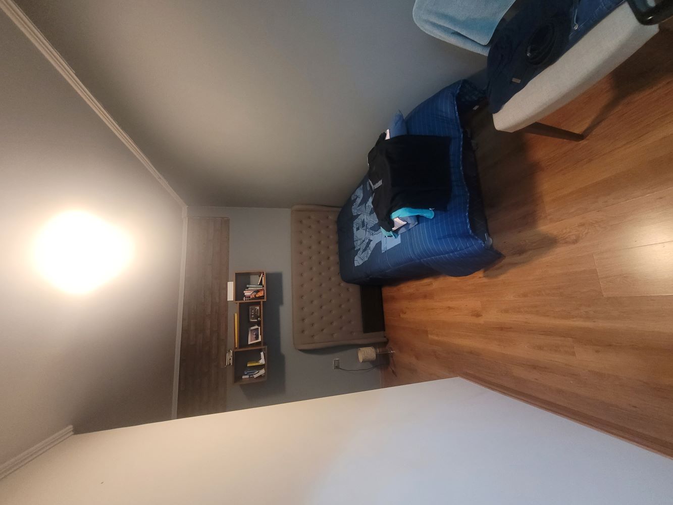 Vendo Hermosa casa con taller mecánico funcionando.