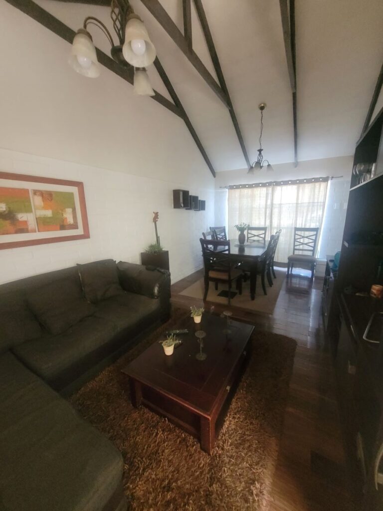 Vendo casa, Nuestra Señora de Pompeya, La Florida.