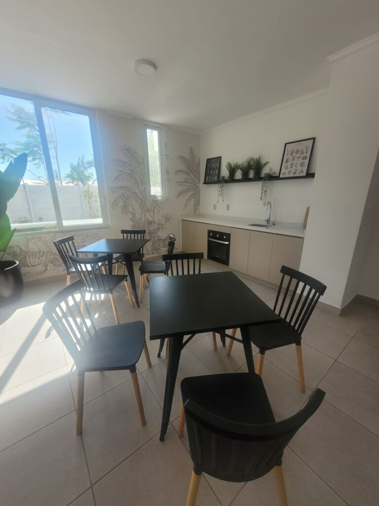 Arriendo departamento Nuevo, Trinidad – Av. La Florida.