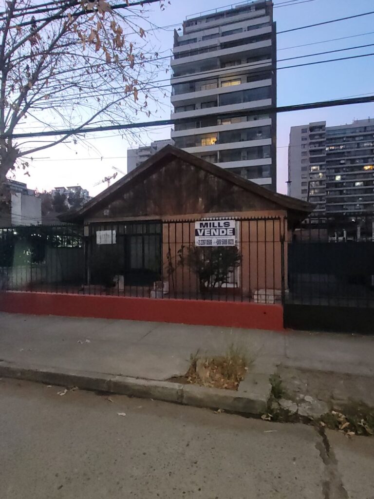 Nicanor Molinare 3245, Macul
