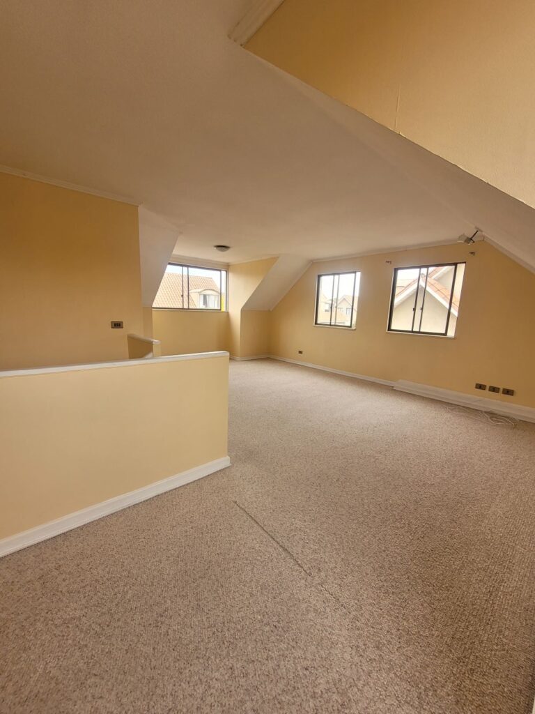 Arriendo Hermosa casa Santa Ema, Rojas Magallanes Oriente.
