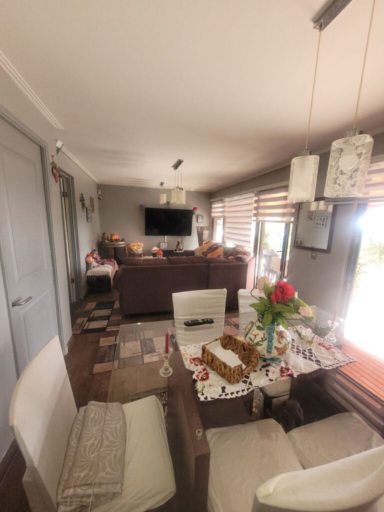 Camino La Cumbre, Alto Macul, condominio Vista Cordillera II, La Florida.