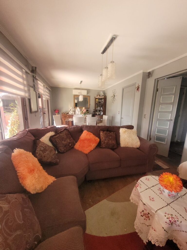 Camino La Cumbre, Alto Macul, condominio Vista Cordillera II, La Florida.