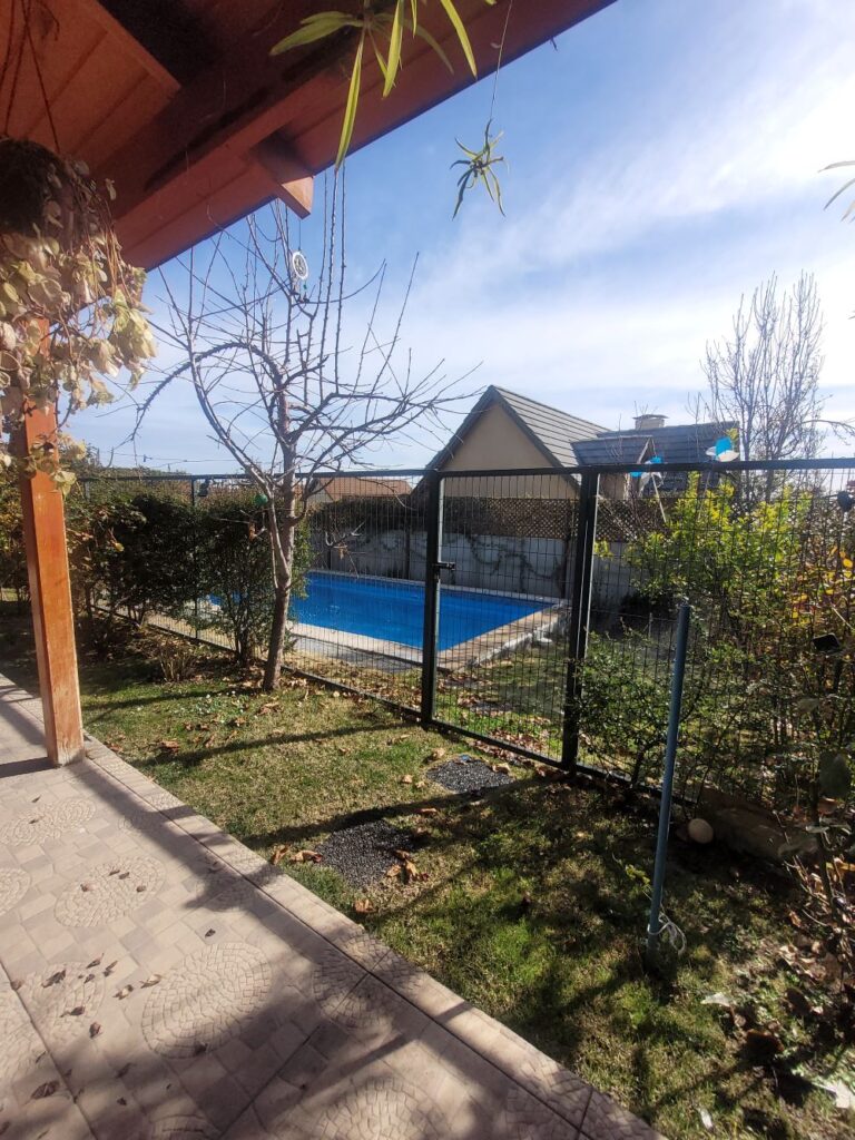 Camino La Cumbre, Alto Macul, condominio Vista Cordillera II, La Florida.