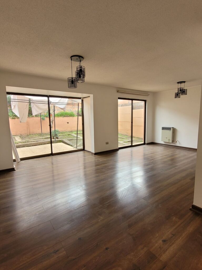 Arriendo casa El Hualle Sur 9160, La Florida.