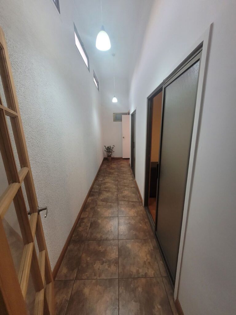Vendo Casa + Taller, Perú – Serrano, Comuna de La Florida.