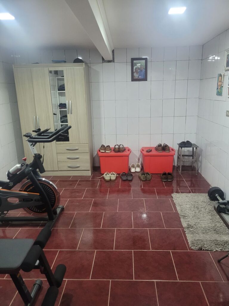 Vendo Casa + Taller, Perú – Serrano, Comuna de La Florida.