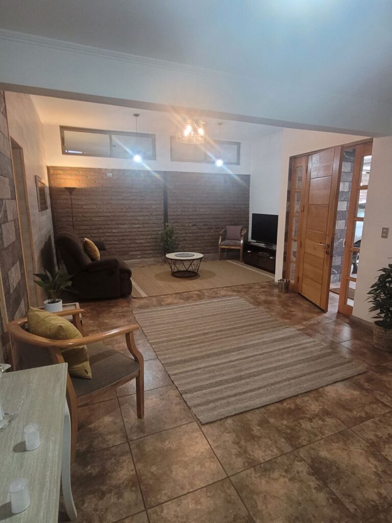 Vendo Casa + Taller, Perú – Serrano, Comuna de La Florida.