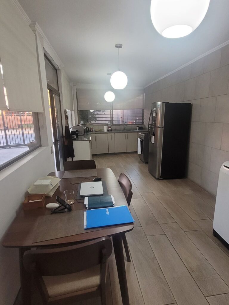 Vendo Casa + Taller, Perú – Serrano, Comuna de La Florida.