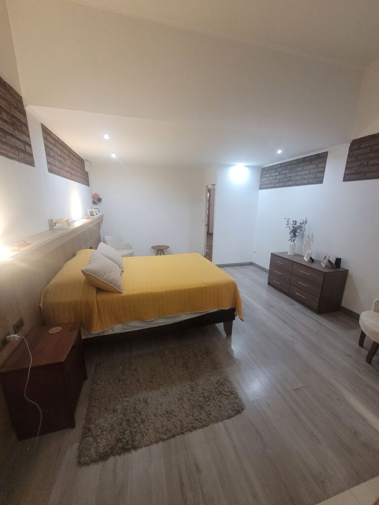 Vendo Casa + Taller, Perú – Serrano, Comuna de La Florida.