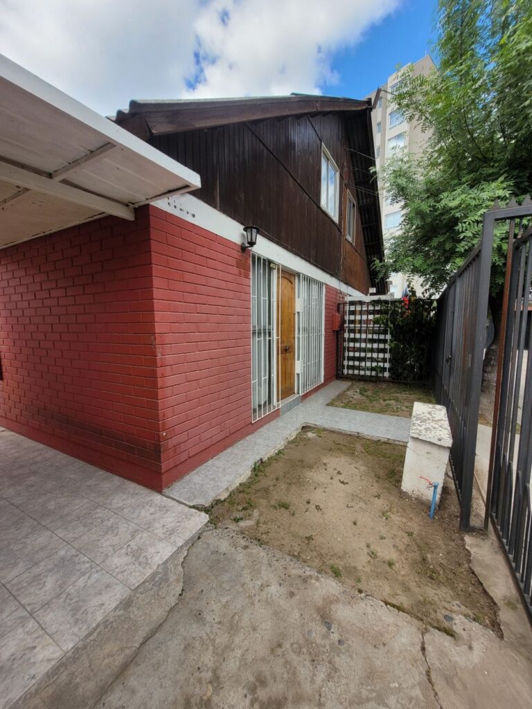 CASA EN VENTA EN LA FLORIDA | 3 DORMITORIOS + ESTACIONAMIENTO | $129.500.000